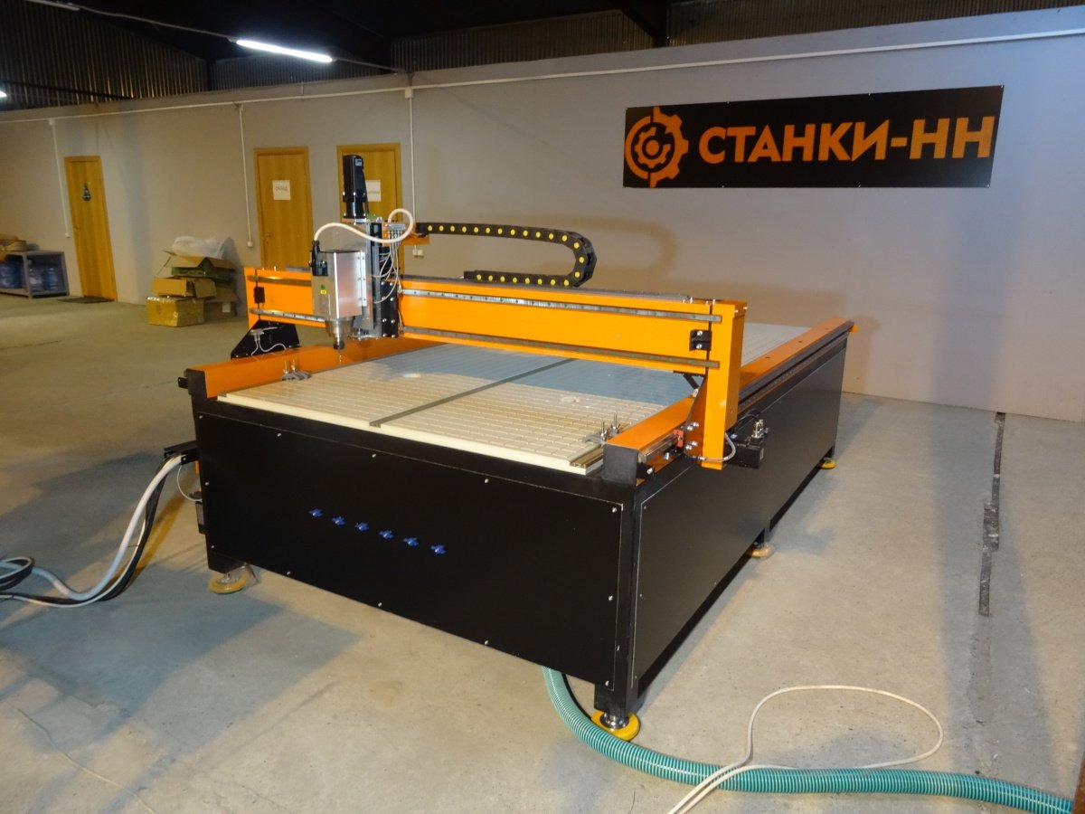 Фрезерный станок с ЧПУ - УФГС 2515 PREMIUM