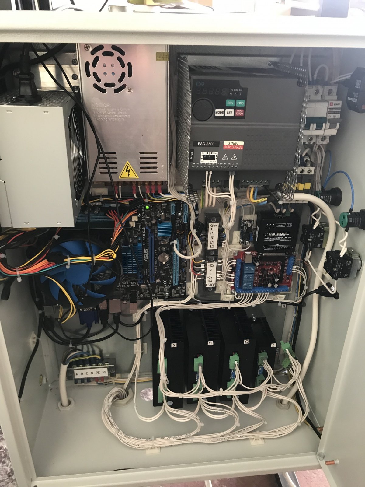 Фрезерный станок с ЧПУ - RS 0609